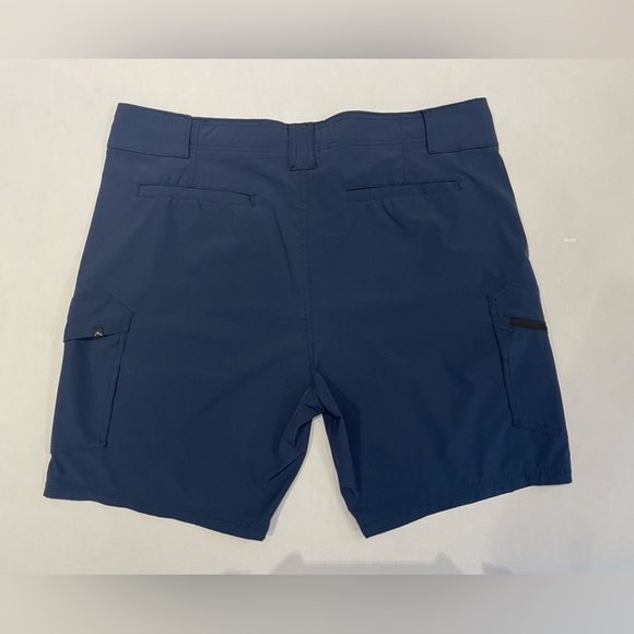 Denali Blue Cargo Shorts Size 40 - Picture 2 of 4